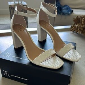 White heel Sandals | size 9.5